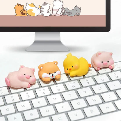 CharmCritters – Pink Pig &amp; Cat Mini Desktop Decoration Toys